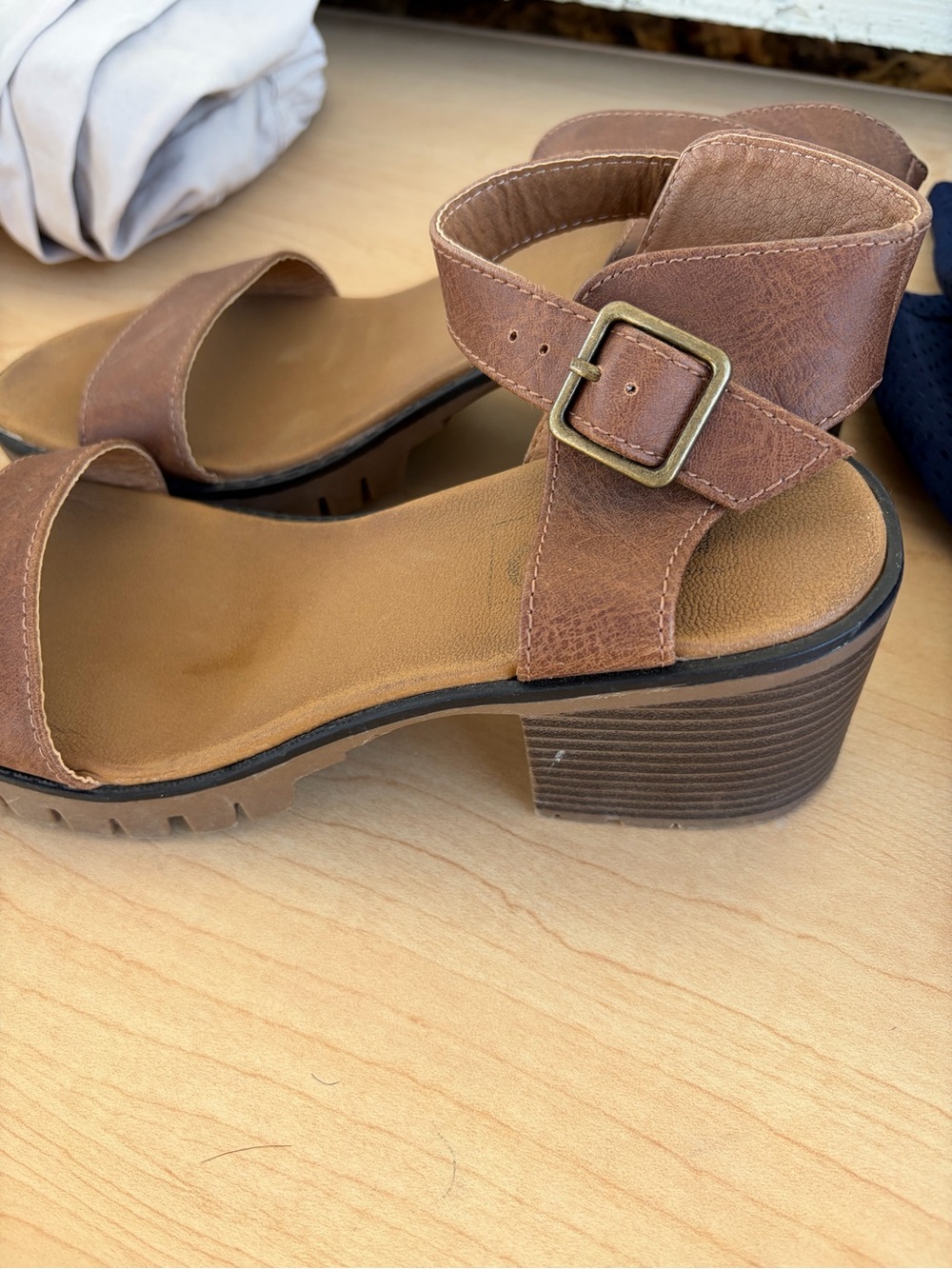 Pop Women’s Brown Ankle-Strap Sandals Women’s Size 7.5 - Picture 9 of 16